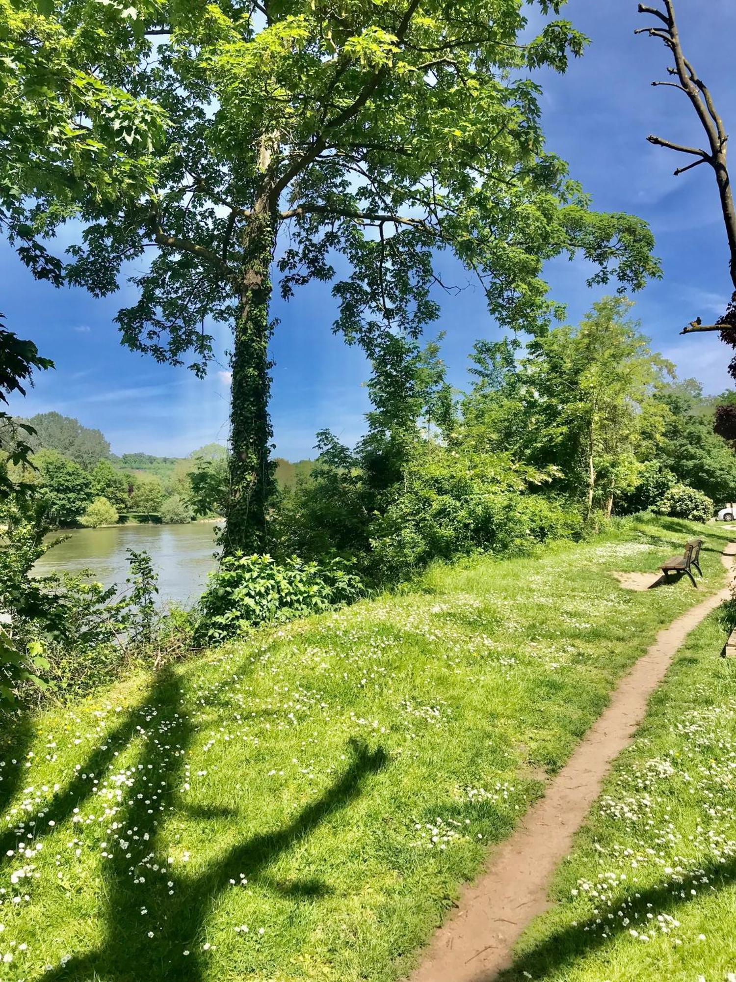 Nice Flat Close To Seine River In Paris Le Pecq Экстерьер фото